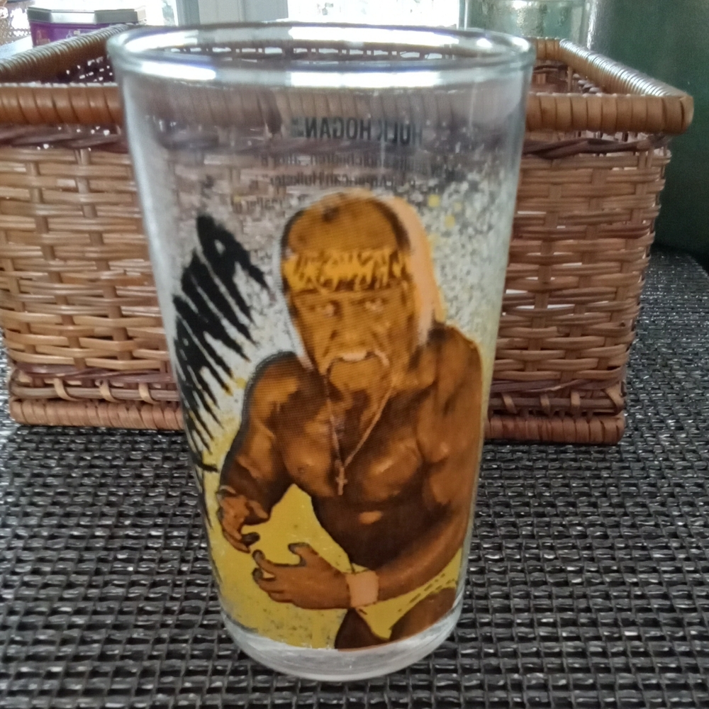 WWF 1988 Hulk Hogan Collectible Glass - Picture 2 of 5